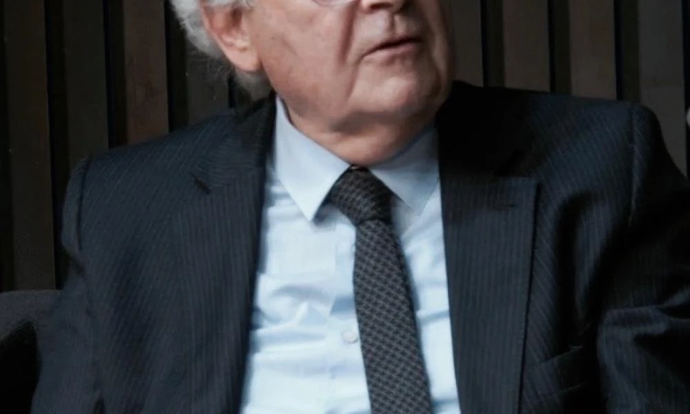 Έφυγε από τη ζωή ο γνωστός Γάλλος δημοσιογράφος και κριτικός βιβλίου, Μπερνάρ Πιβό-Έγραψε ιστορία με τις εκπομπές του στην τηλεόραση